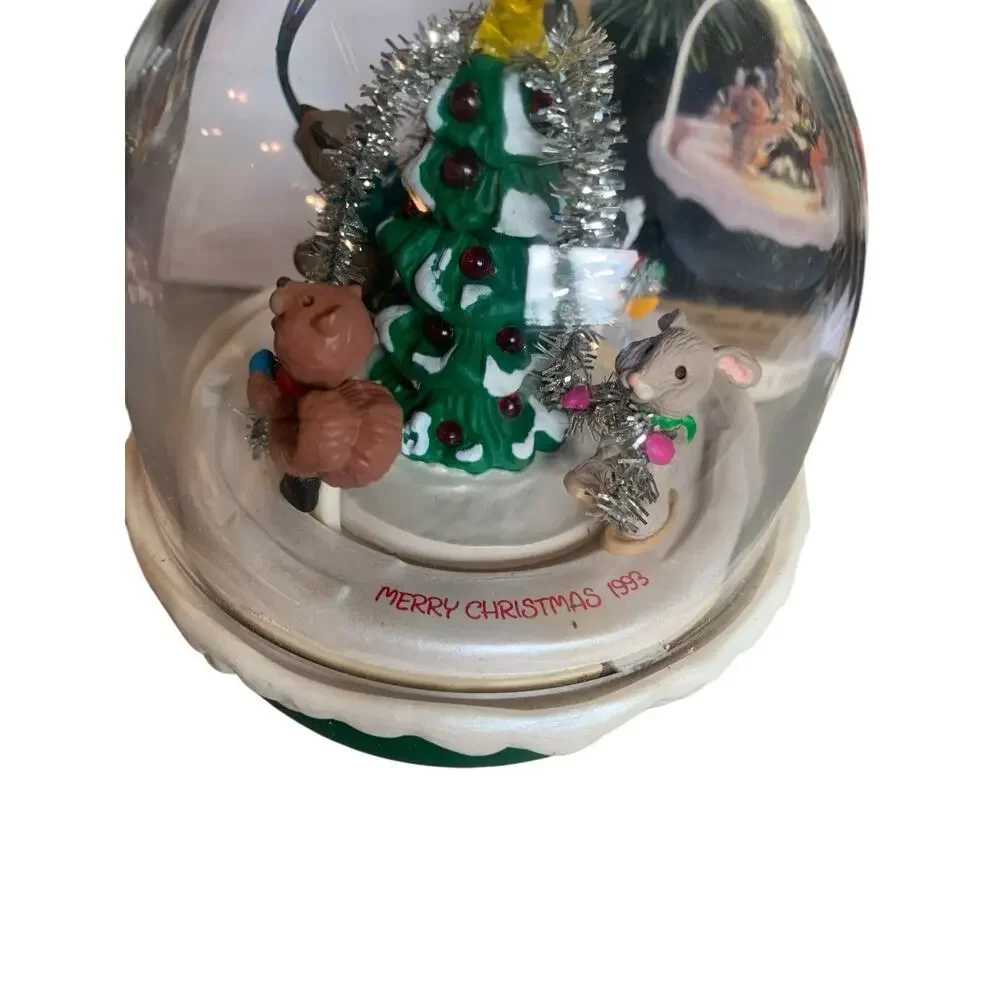 HALLMARK KEEPSAKE‎ ORNAMENT - 7402 BELLS ARE RINGING 1993 - MAGIC READ